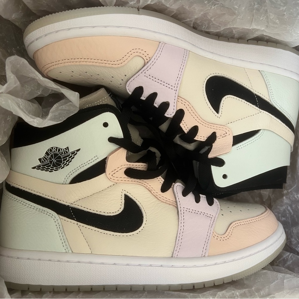 NEW Jordan 1 High Zoom Air CMFT - Easter - Women’s